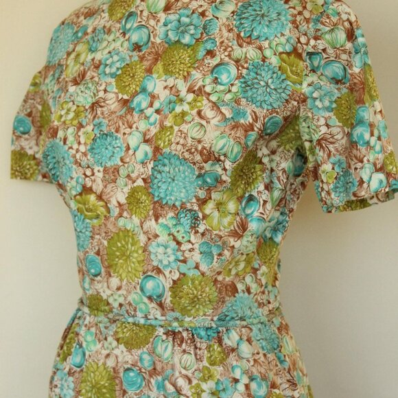 Vintage 1960s Wiggle Dress, Green and Blue and Brown Floral and Fruit Print - Picture 9 of 10